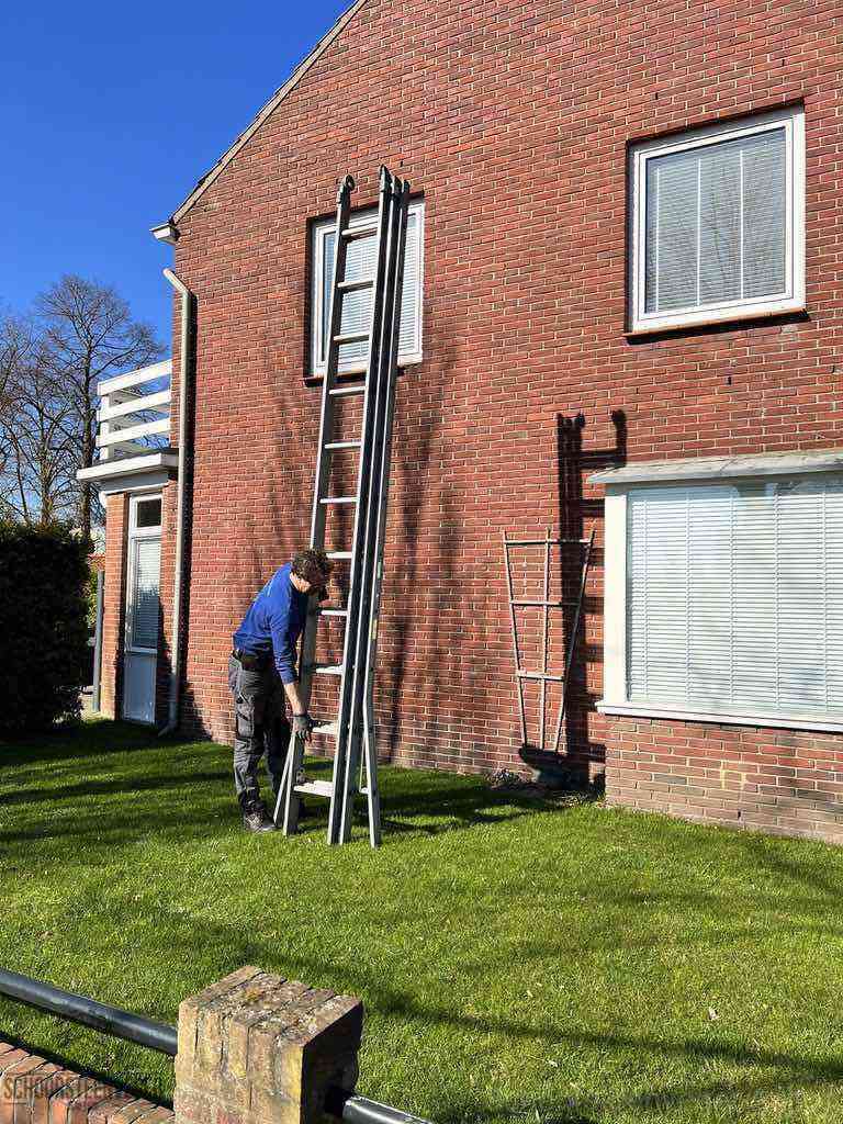 Aalten schoorsteenveger huis ladder