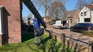 Schoorsteen onderhoud Aalten ladder bus